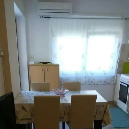 Apartment Mary